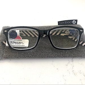 NWT.   PEEPERS Blue Light Eye Wear,Strength 300.  Protect your beautiful eyes.